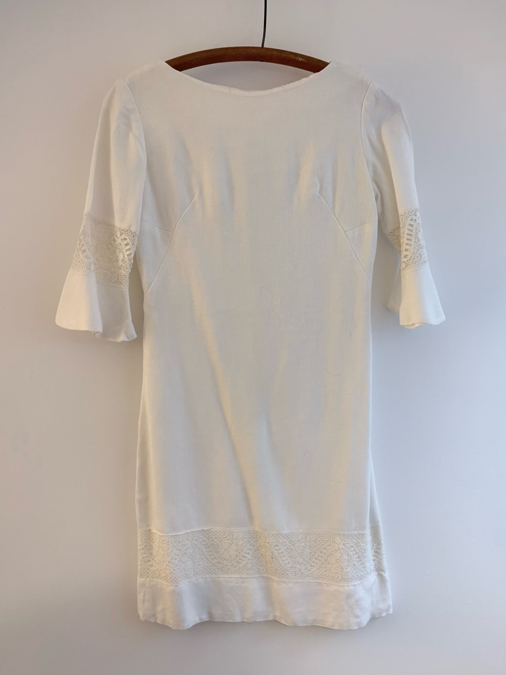 Vintage 60s linen fitted minidress with crochet detail, size XXS